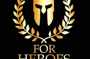                   . Fot. For Heroes