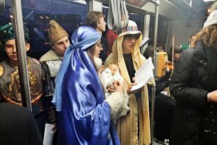 Następny przystanek: KOLĘDOWANIE Wspólne kolędowanie w świątecznym tramwaju