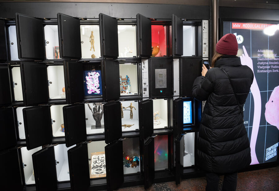 Wystawa w przestrzeni publicznej Miasta Norymberga pt. „TREIBSTOFF” - 9906