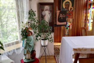 Figura Świętej Zyty stojąca w Kaplicy Domu