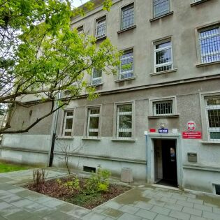 Centrum Administracyjne nr 2 w Krakowie, 
Placówka typu specjalistyczno-terapeutycznego dla dziewcząt, 
os. Szkolne 27