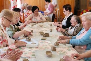 Seniorzy podczas warsztatów