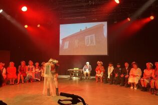 Wyjście do teatru Wyjście do teatru