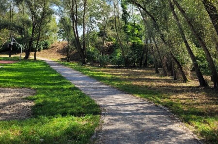 Nowe alejki spacerowe parku w Łagiewnikach
