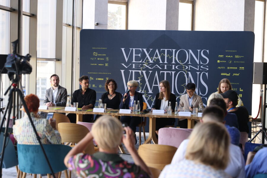 Konferencja w Kinie Kijów