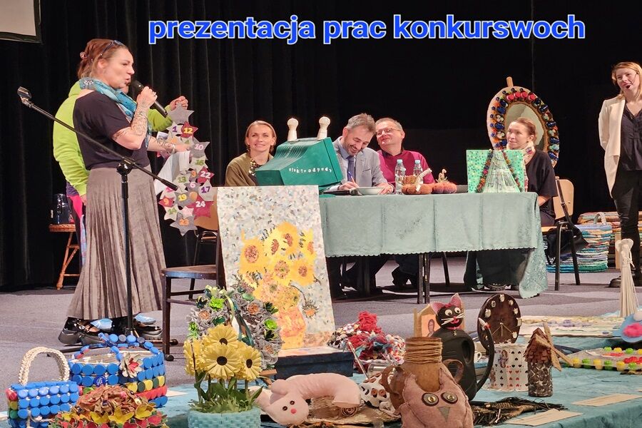 9. Finał konkursu Re-Kreacje zorganizowany przez DPS Kluzeka 6