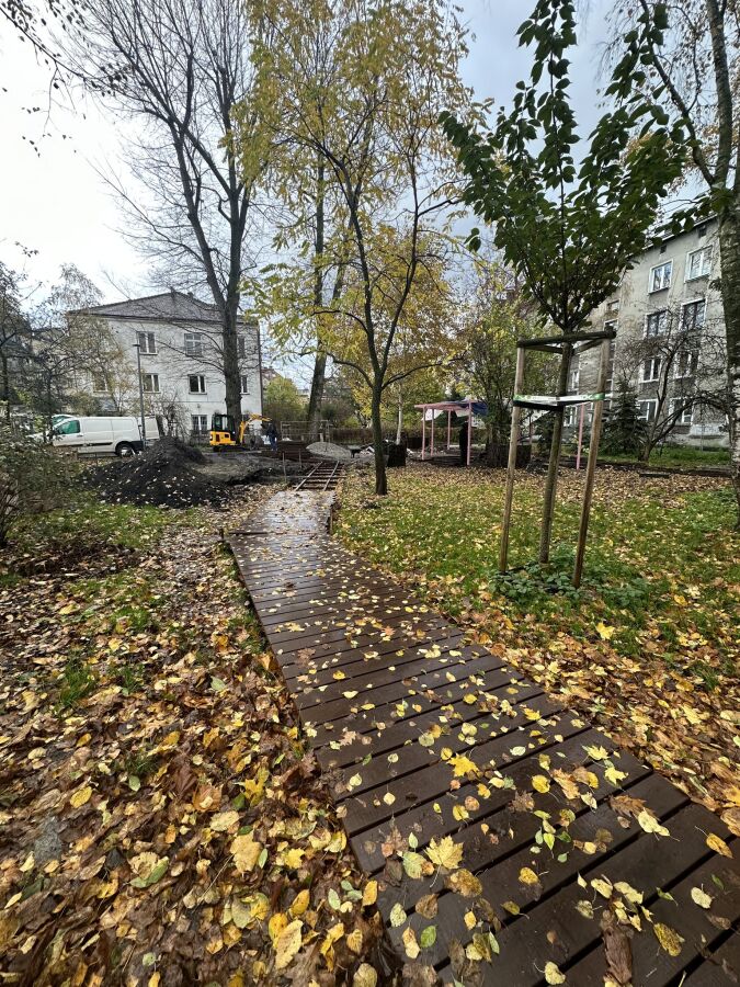 park kieszonkowy przy placu Nowowiejskim