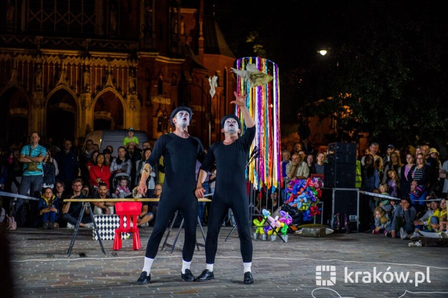 noc teatrów, wydarzenie, rynek, turyści