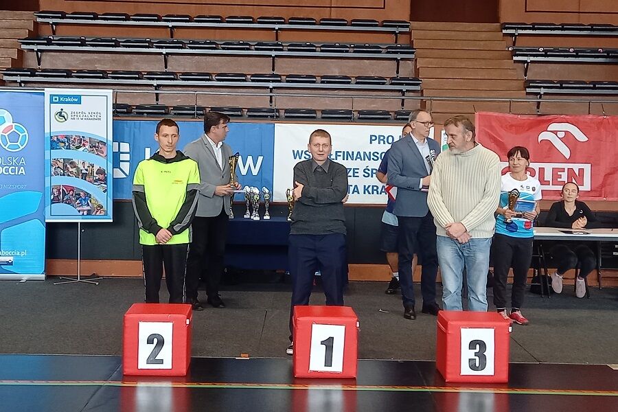 Zawodnicy na podium