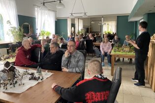 Warsztaty tworzenia z modeliny Uczestnicy wykonują swoje prace z modeliny