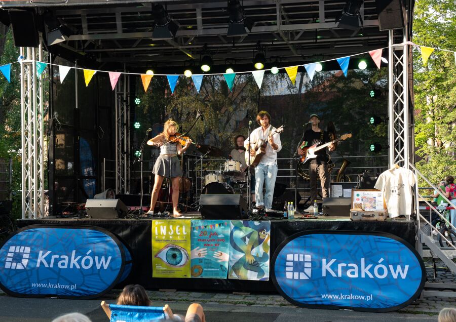 InselKunst 2024 - koncert zepołu Notbutthefrog