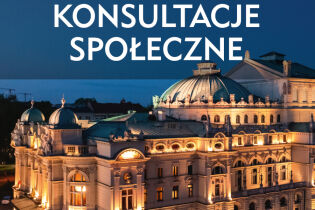 Wieczorny widok lekko z góry na oświetlony Teatr im. Juliusza Słowackiego w Krakowie