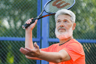 senior tenis. Fot. pexels.com