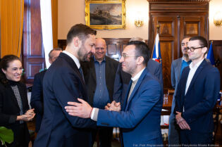 Frankfurter Oberbürgermeister besucht Krakau . Foto Piotr Wojnarowski