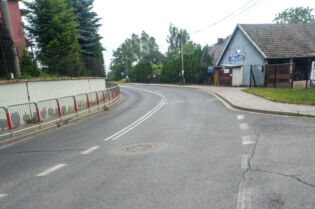 Nie chcą poszerzenia drogi. Fot. ZDMK