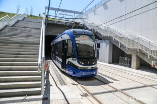 Przejazdy testowe tramwaju w tunelu na Trasie Łagiewnickiej. Fot. Bogusław Świerzowski / krakow.pl