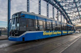 świąteczny tramwaj. Fot. Miejskie Przedsiębiorstwo Komunikacyjne SA w Krakowi