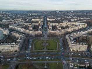 zdjęcie z drona przedstawiające plac centralny