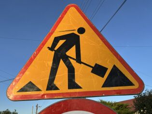 Budowa ronda na skrzyżowaniu ul. Legnickiej i Szafirowej