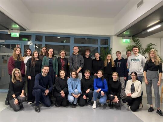 Studenci współpracują dla dobra środowiska i ochrony zasobów