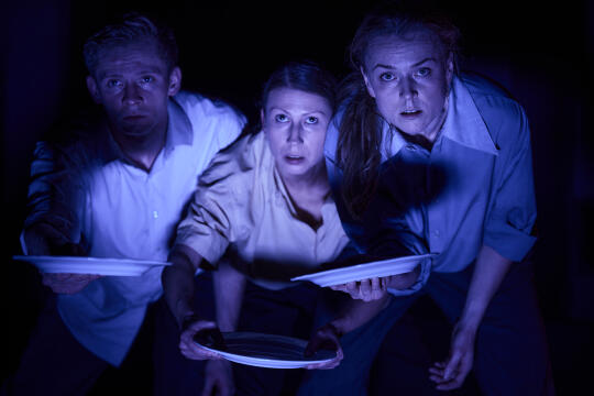 „Głodni” – spektakl o wykluczeniu i codziennej walce o przetrwanie