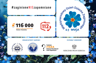 Kładka Bernatka na niebiesko dla dzieci zaginionych Grafika akcji społecznej w związku z Międzynarodowym Dniem Dziecka Zaginionego. Napis i logotypy podmiotów zaangażowanych w ramce z jasnym tłem. Ramka na tle bukietu niezapominajek na cieniowanym tle.