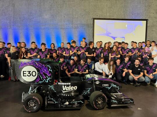 AGH Racing z nowym elektrycznym bolidem