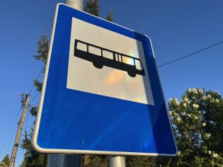 Rozbudowa drogi w Garlicy Duchownej i Garliczce – zmiana trasy linii 280 Znak przystanku autobusowego