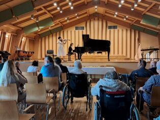 Koncertowe lato z uczniami szkoły muzycznej.