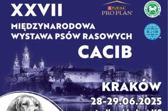 Plakat wystawy psów rasowych w Krakowie. W górnej części na ciemnoniebieskim tle jasny napis. W dole po lewej szarobiały rysunek przedstawiający kilkanaście psów różnych ras. 