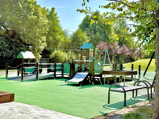 Odnowiony plac zabaw w Czyżynach już otwarty