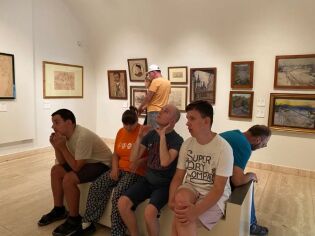 W tym tygodniu Uczestnicy ŚDS „Vita” z filii nr. 2 odwiedzili Muzeum Stanisława Wyspiańskiego w Krakowie. To była niezwykła podróż przez życie i twórczość jednego z największych artystów Młodej Polski
