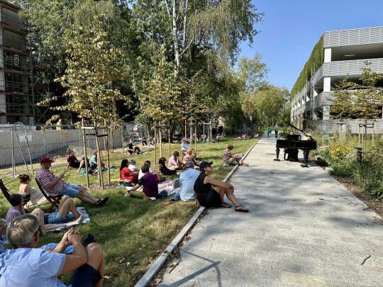Artyści budują Centrum Muzyki. Letnie koncerty w Cichym Kąciku