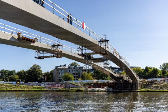 Budowa kładki Kazimierz–Ludwinów: zamknięcia bulwaru Inflanckiego