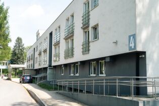 budynek Specjalistyczna Placówka dzienna dla osób niesamodzielnych cierpiących na choroby otępienne 