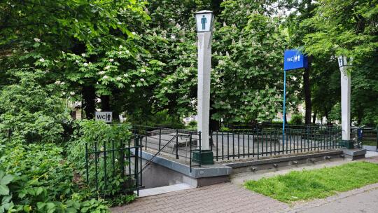 Wydłużone godziny otwarcia toalet publicznych w centrum Krakowa