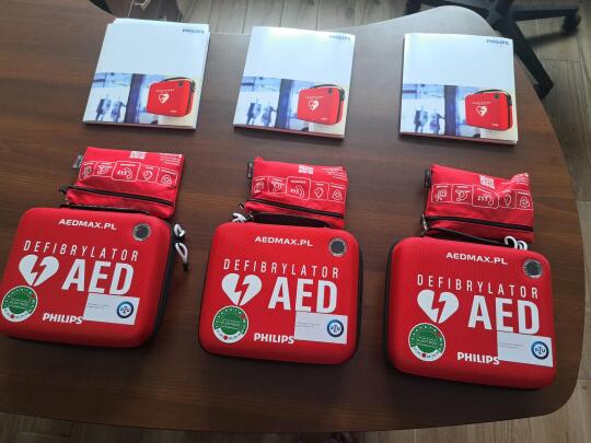 Kolejne defibrylatory w MPK w Krakowie