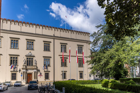 Happening czy zagrożenie? Dziwna akcja w Urzędzie Miasta