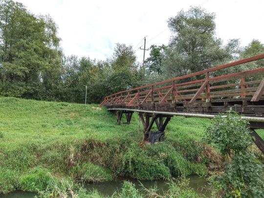 Kładka nad Rudawą zamknięta. Trwa przygotowanie nowej przeprawy