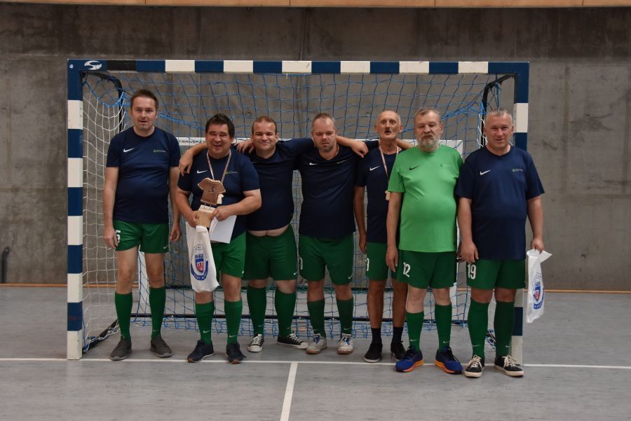 Sport, integracja i radość gry – V Integracyjny Halowy Mini Turniej Piłki Nożnej z ŚDS „Vi-ta”