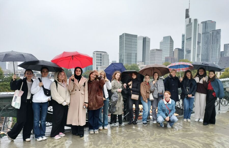 She STARTS - OBYWATELKI odwiedziły Frankfurt 