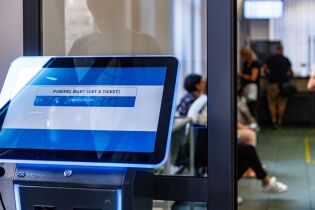 Punkt Obsługi Pasażerów przy ul. Wielopole pracuje dłużej Punkt Obsługi Pasażerów
