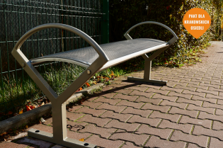 Pakt dla krakowskich osiedli. Nowe ławki na przystankach na Żabińcu Pakt dla krakowskich osiedli