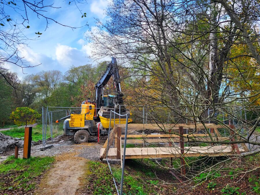  Ruszyła budowa nowej kładki na Młynówce Królewskiej 