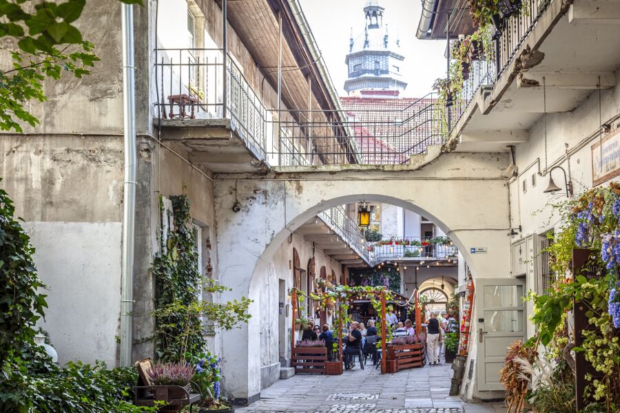 kazimierz, józefa 12, przejście pomiędzy kamienicami
