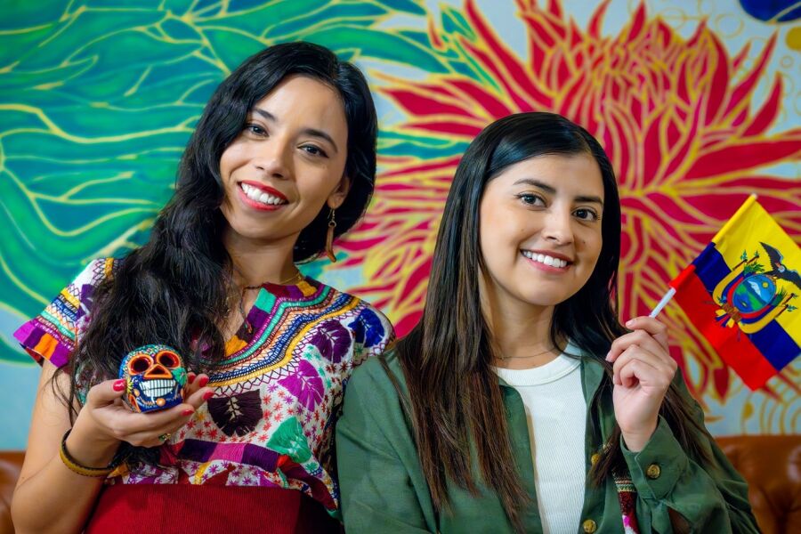 Priscila Bravo i Valeria Olivas w Centrum Wielokulturowym 