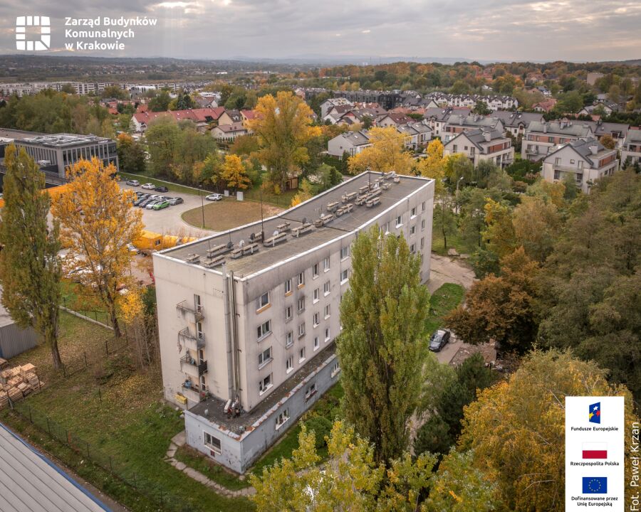 Budynek przy ul. Komuny Paryskiej