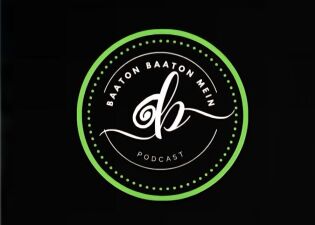 Logotyp indyjskiego podkastu Baaton Baaton Mein. Na czarnym tle biały i zielony okrąg z białym napisem w górnej części otoku Baaton Baaton Mein. 