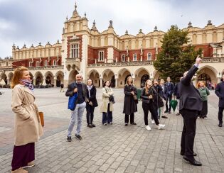 spacer sukiennice, zwiedzanie z przewodnikiem