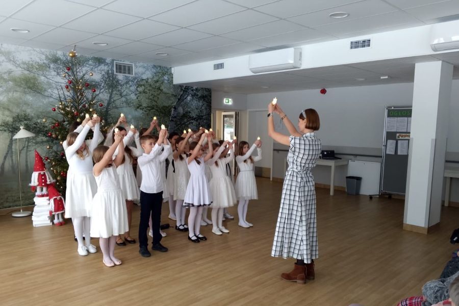 Kolędowanie - Chór Szkoły Podstawowej nr 39 im. Bartosza Głowackiego w Krakowie - 12.01.2026